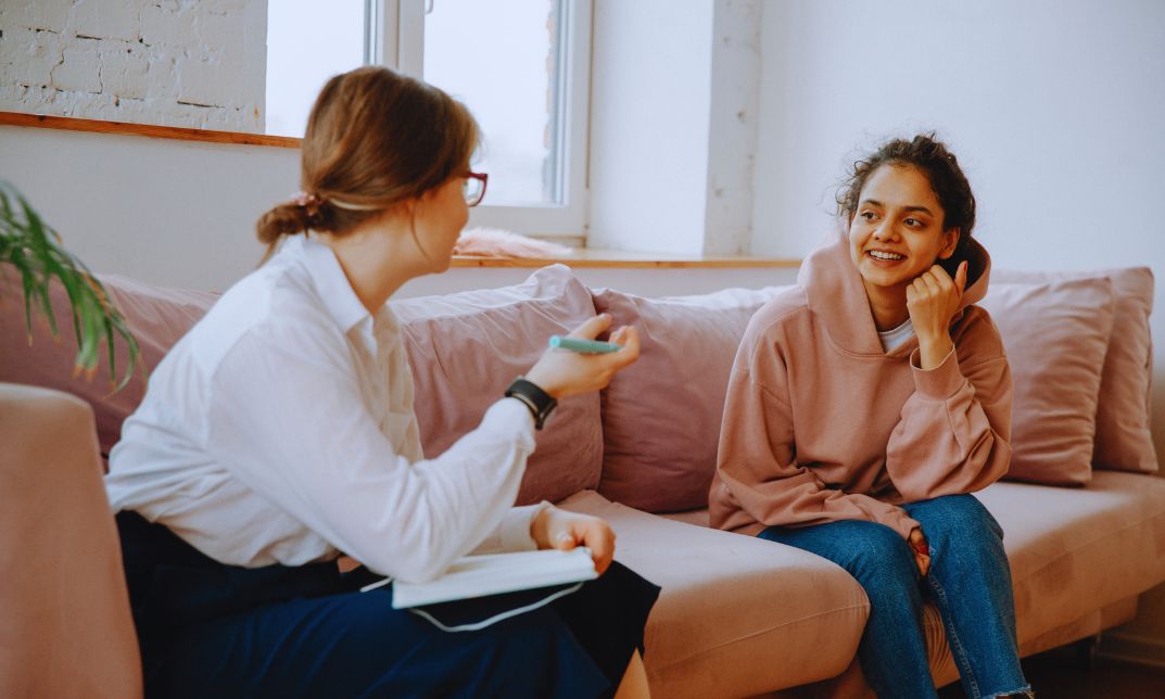 How Much Does a Therapist Make in a year in UK?